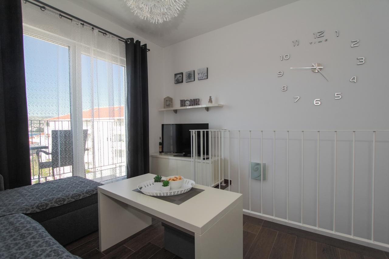 Apartment Iva Trogir Bagian luar foto