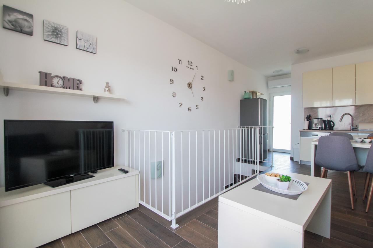 Apartment Iva Trogir Bagian luar foto