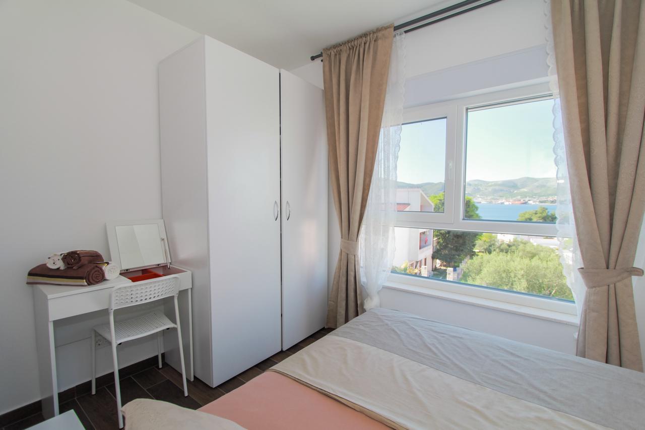 Apartment Iva Trogir Bagian luar foto